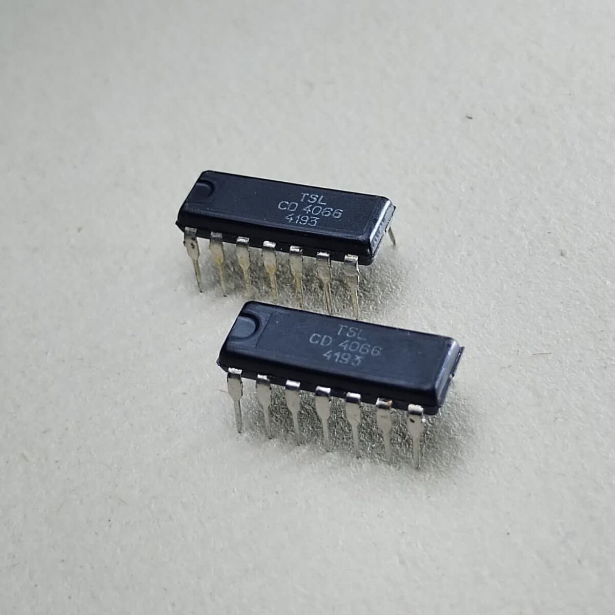 آی سی IC CD4066BE - تصویر 2