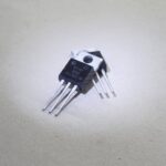 ترایاک BT-137 600e  اصلی (اورجینال)